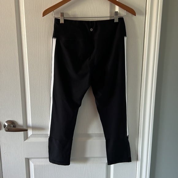 90 degree capri leggings - Picture 7 of 9